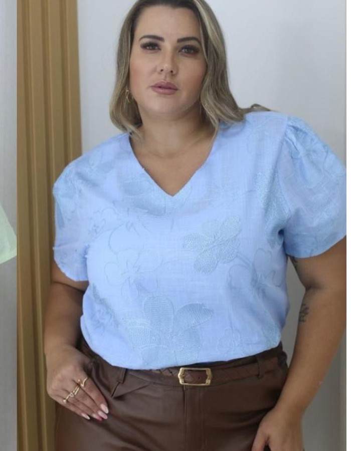 BLUSA PLUS TECIDO LINHO BORDADO