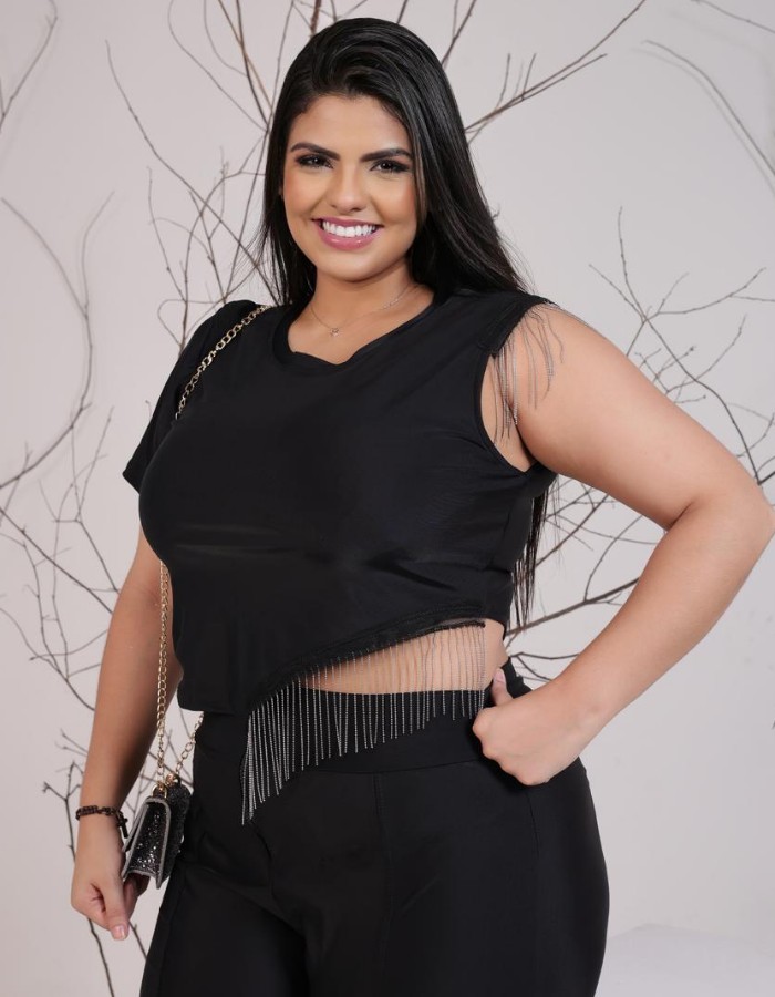 Semi cropped c/ detalhe em correntinhas 