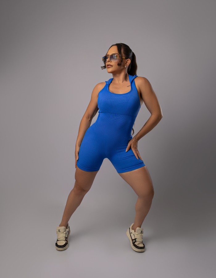 Macaquinho com capuz canelado prêmio (solicite cores) 