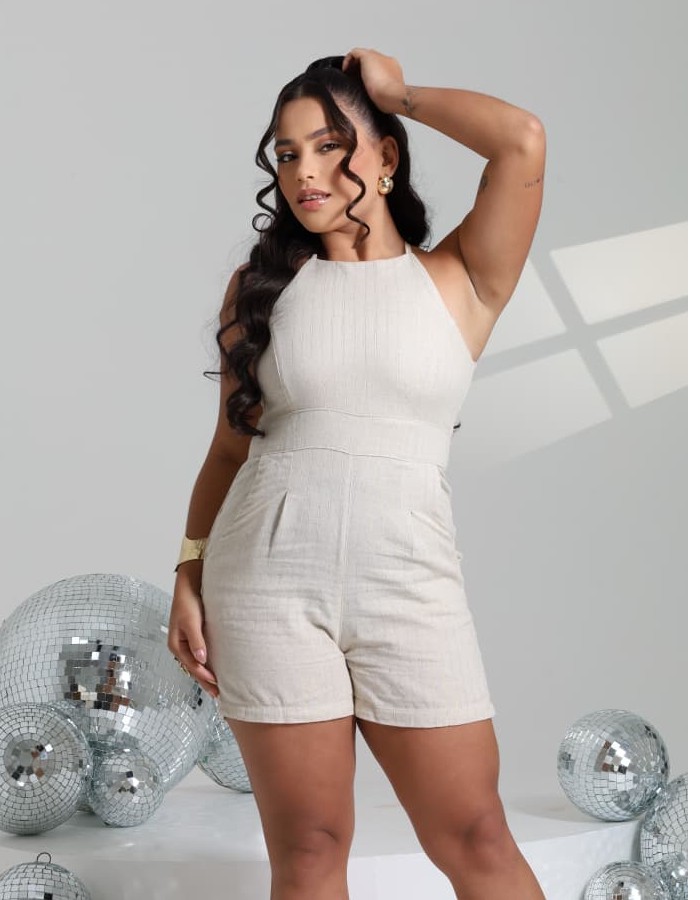 MACAQUINHO BOTÃO COSTA EM LINHO BRILHOSO