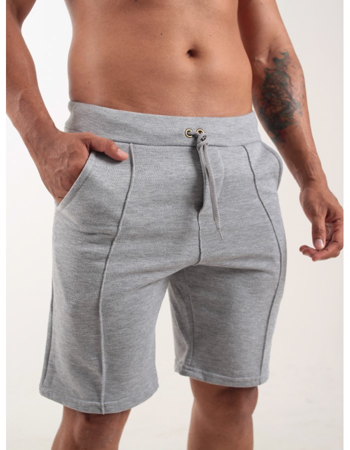 BERMUDA COM PINÇAS NA FRENTE