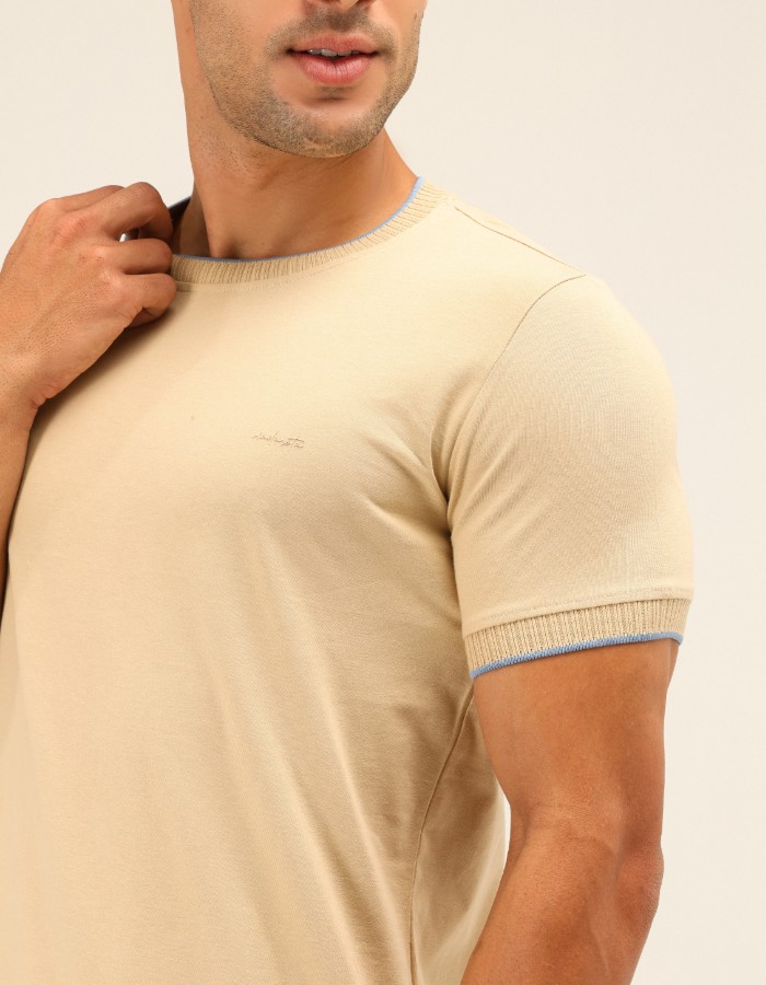 T-SHIRT DIFERENCIADA C/PUNHO 