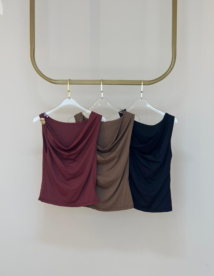BLUSA DECOTE BOBO C/DETALHE