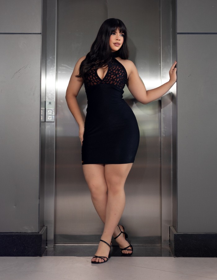 VESTIDO MALHA ROSSETI DE GOLA E COM DETALHE EM LASER