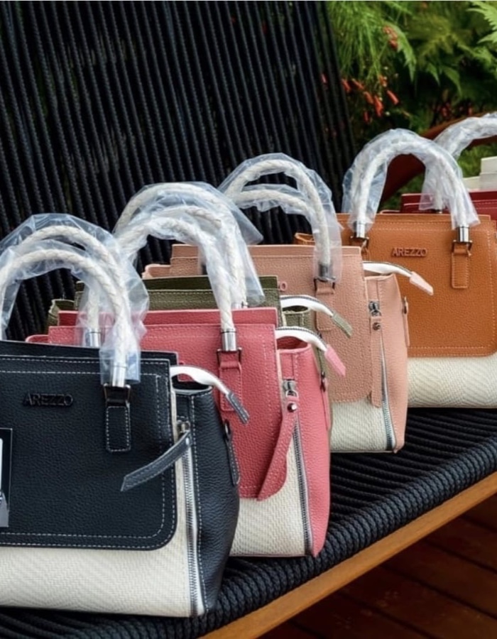 SCHUTZ 3 ZIPER COM DIVISORIA 