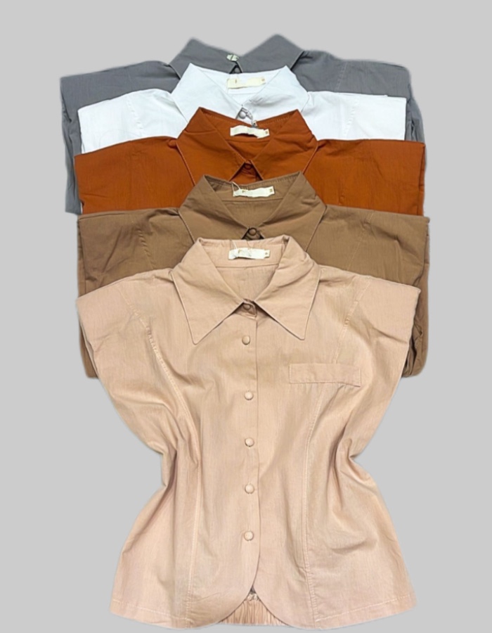 Blusa de gola com botões 