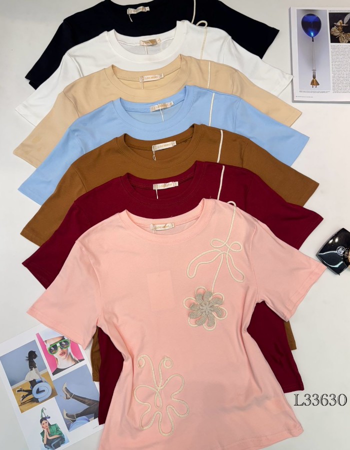 T-SHIRT TECIDO ALGODÃO COM ELASTANO BORDADA COM APLIQUE