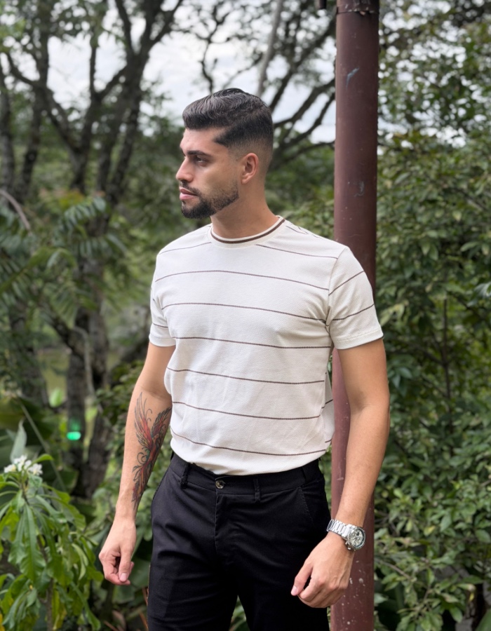 CARECA VIVANTE COM DECOTE