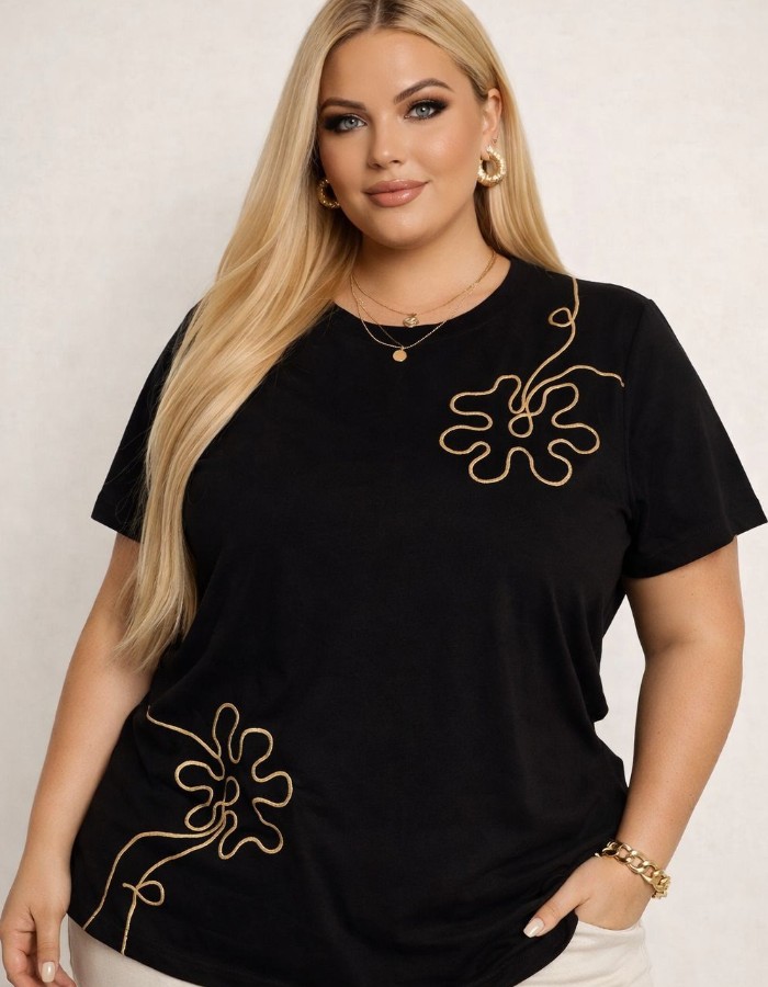 Blusa Plus Bordado Flor