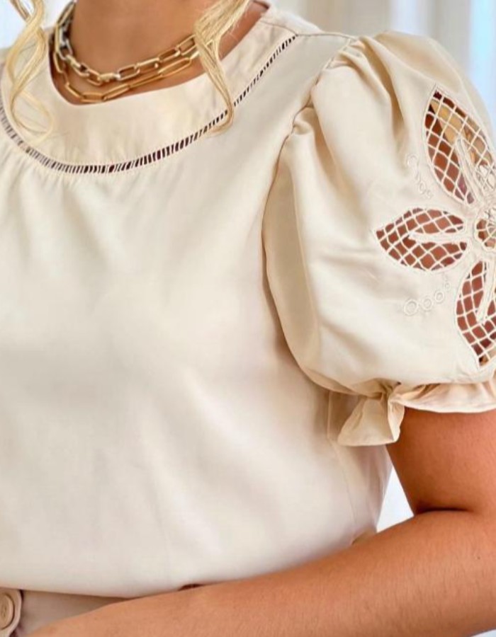 BLUSA CREPE SEDA BORDADO MANGA COM PESCOÇO V