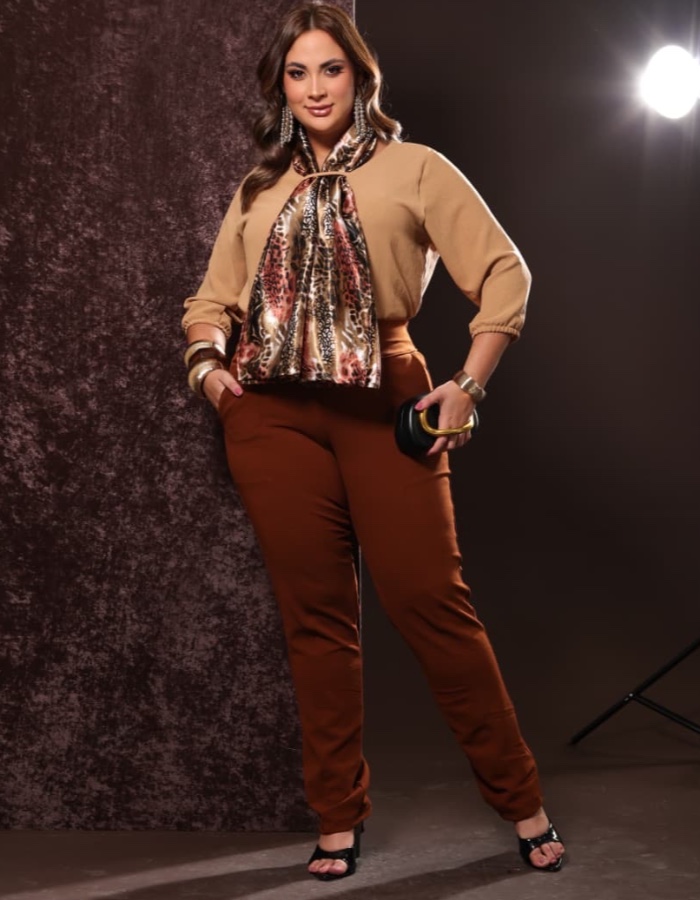 Blusa com Echarpe opcional 