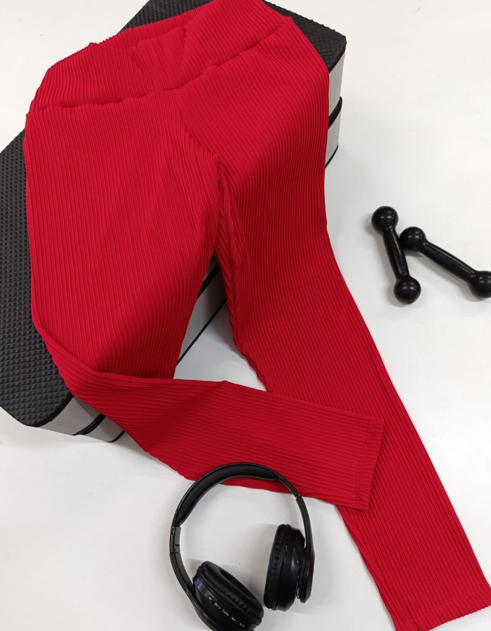 CALÇA INTEIRA PLUS CANELADA DE POLIAMIDA