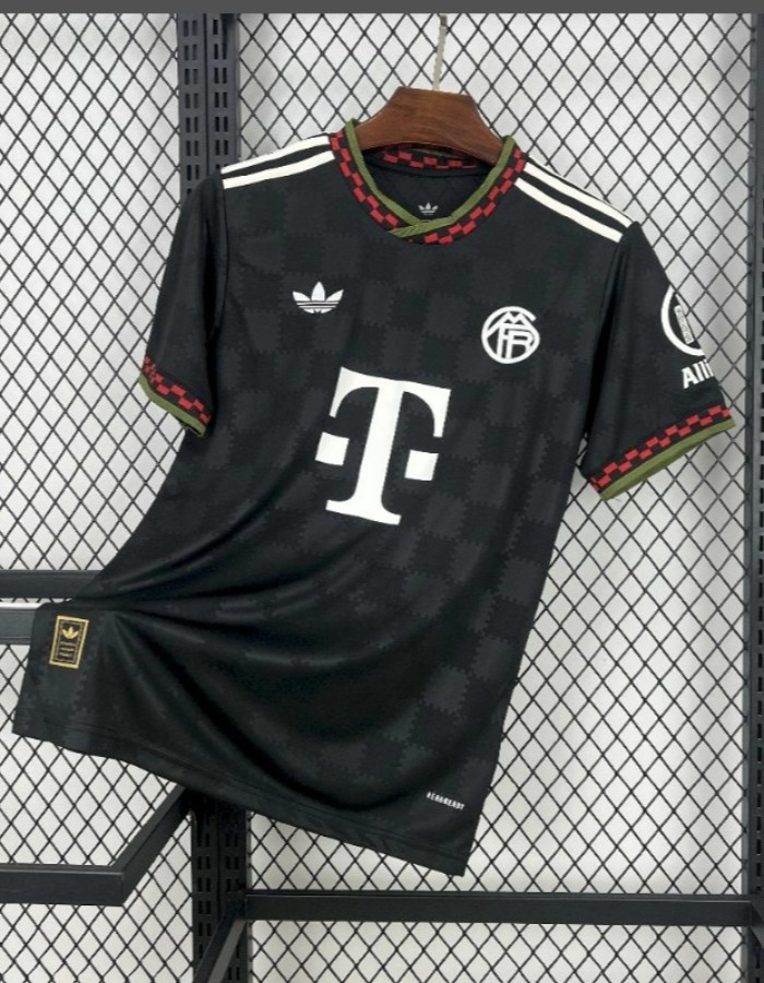 BAYER DE MUNCHEN 25/26 UNIFORME 3