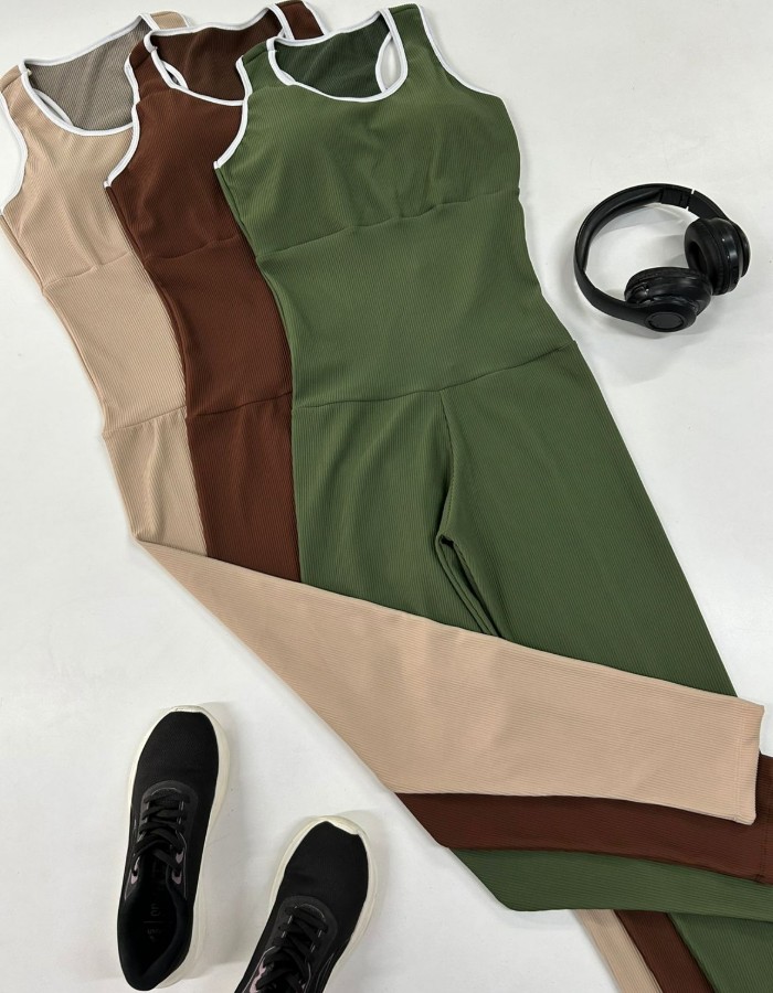 MACACÃO STYLE PLUS EM CANELADO