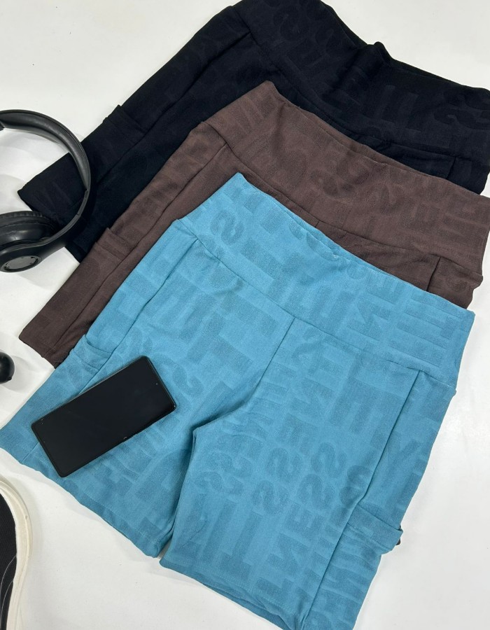 SHORT BOLSO PLUS EM JACKARD