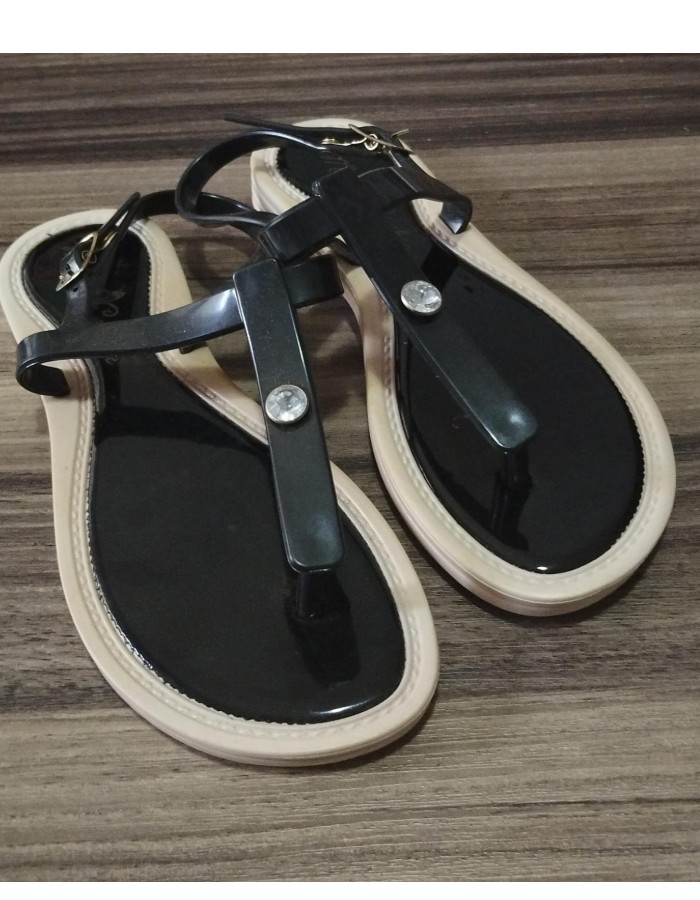 Sandália Maria Cecília