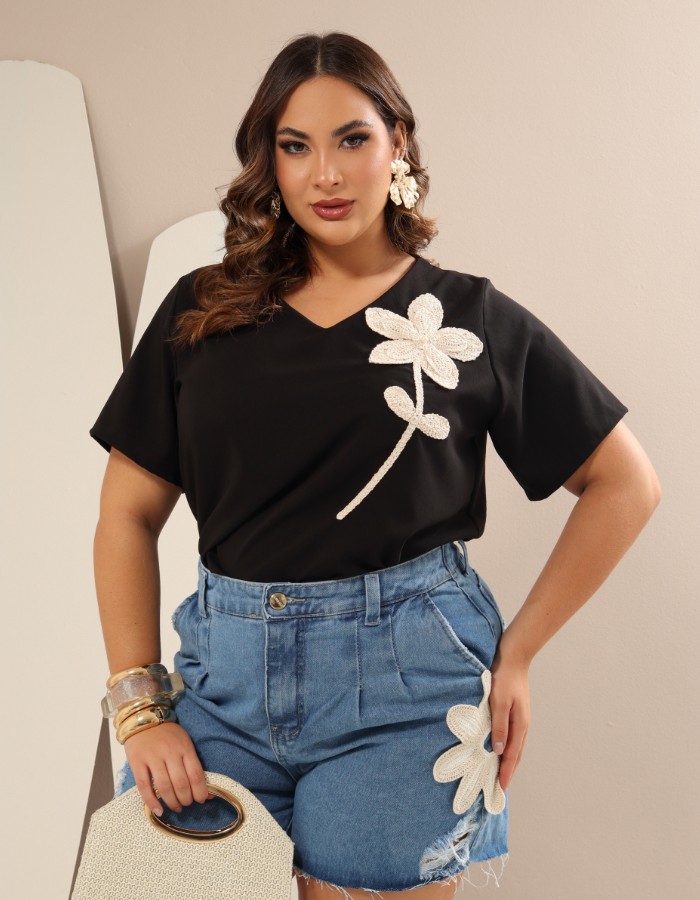 Blusa Com Flor c/ Caule