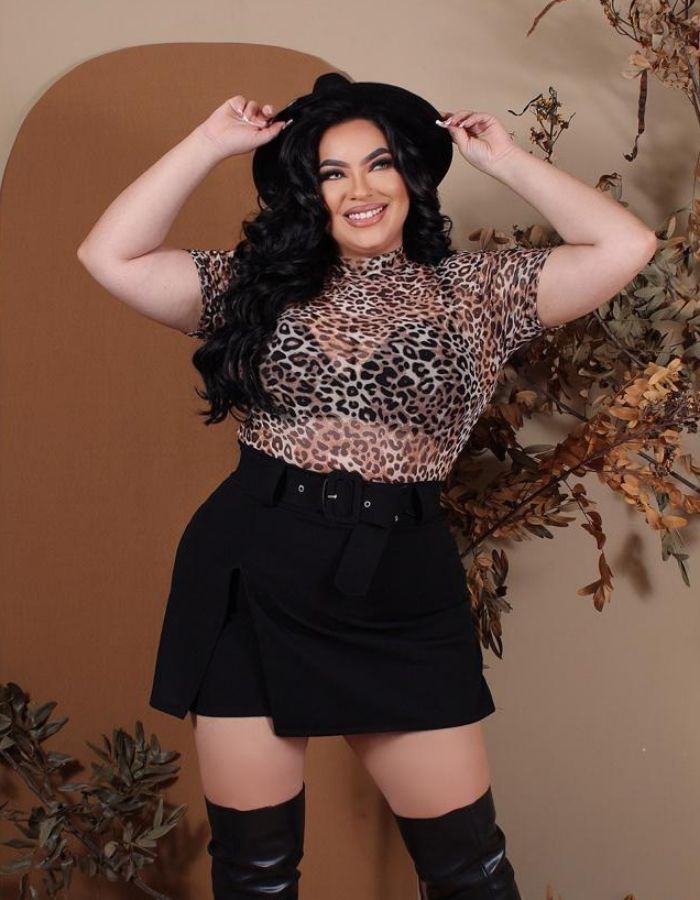 Blusa básica gola alta (ESTAMPA ÚNICA)