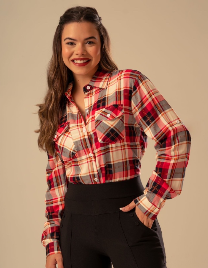 A Blusa xadrez manga longa 