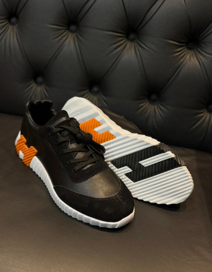 Tênis HERMES PRETO COM LARANJA