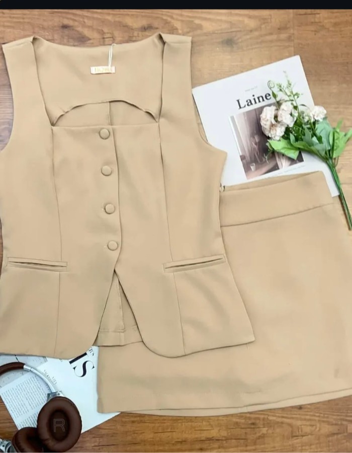 COMJUNTO COM SAIA ALFAIATARIA 