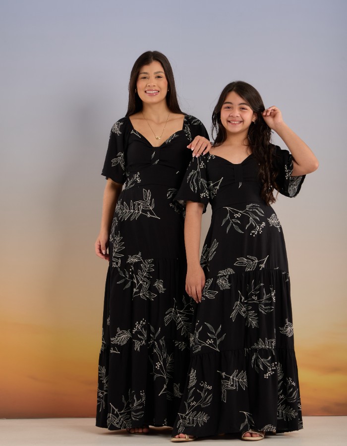 VESTIDO L. DETALHE NO DECOTE (TEC. VISCOLINHO)