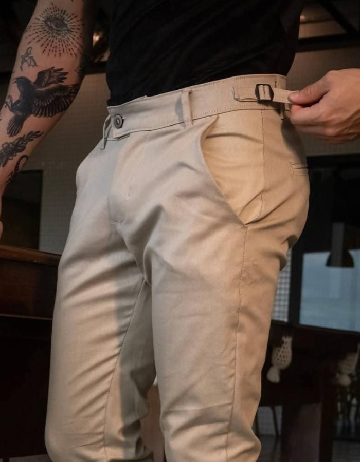 B. CALÇA BRIM COM REGULADOR