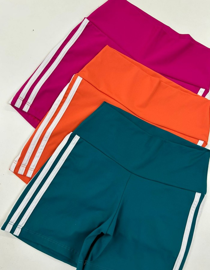 SHORT EMPINA BUMBUM CORAÇÃO FAIXA