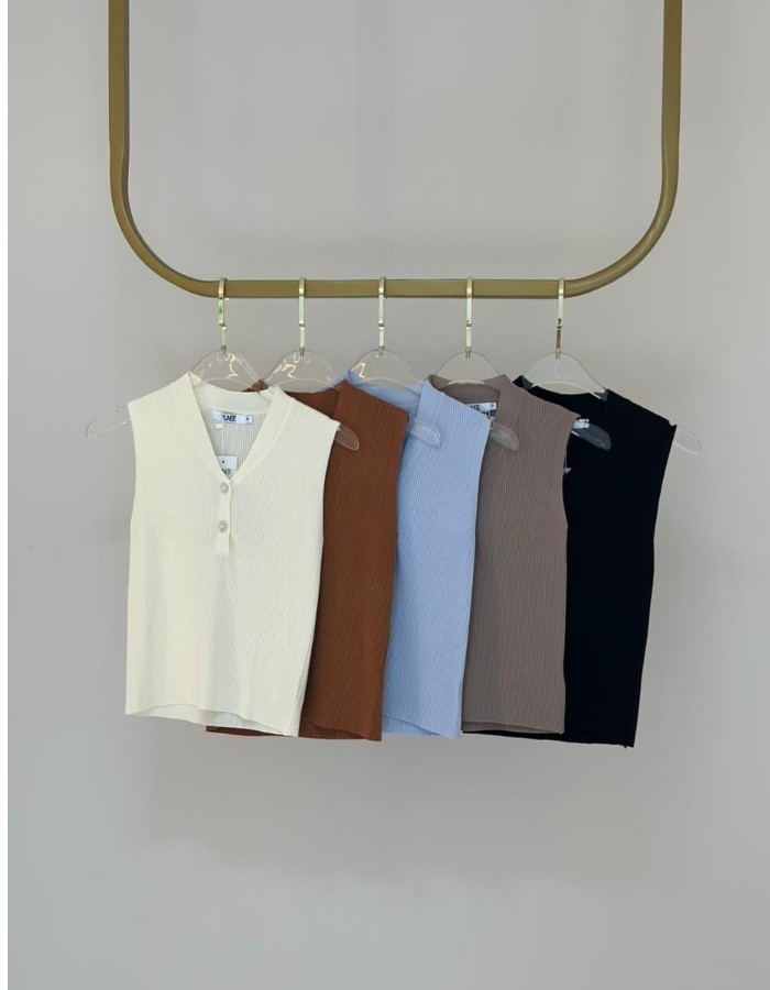 REGATA C/BOTÕES NA FRENTE 