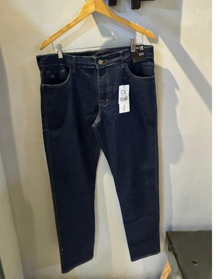 Calça Calvin Klein 