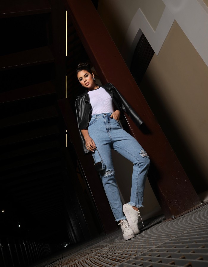 CALÇA MOM JEANS 