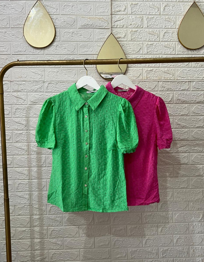 BLUSA COM GOLA TECIDO LESI