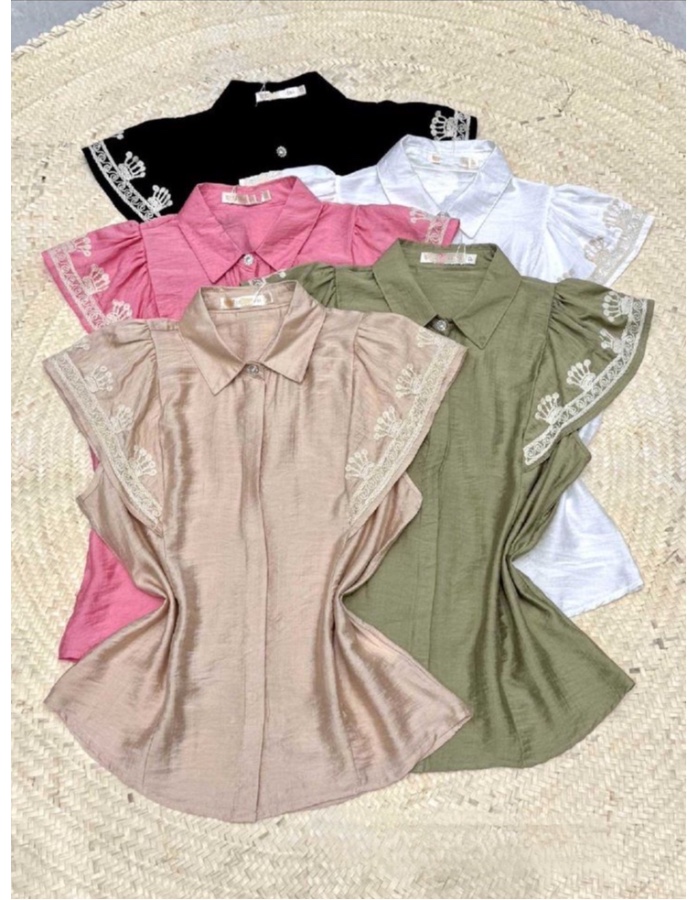 Blusa regata com bordado e botões 