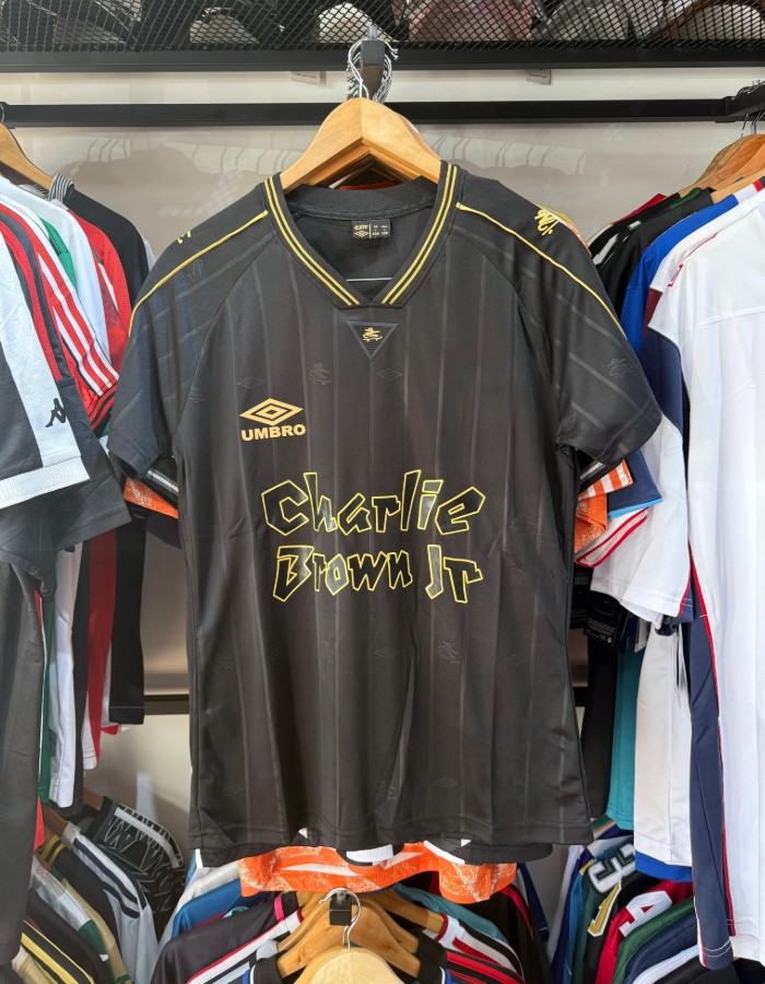 SFC CHARLIE BROWN JR. FEMININA