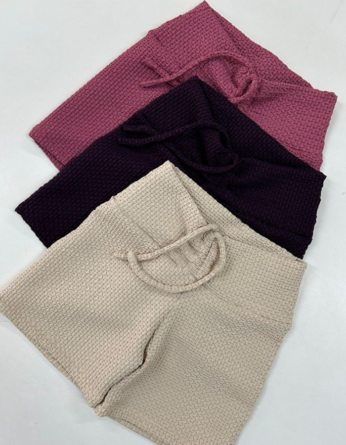 SHORT EMPINA BUMUBM FRANZIDO BROCADO