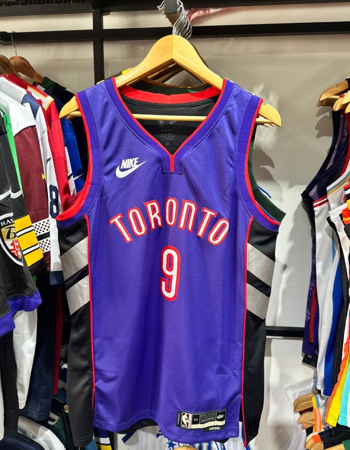 TORONTO RAPTORS - BARRETT 9