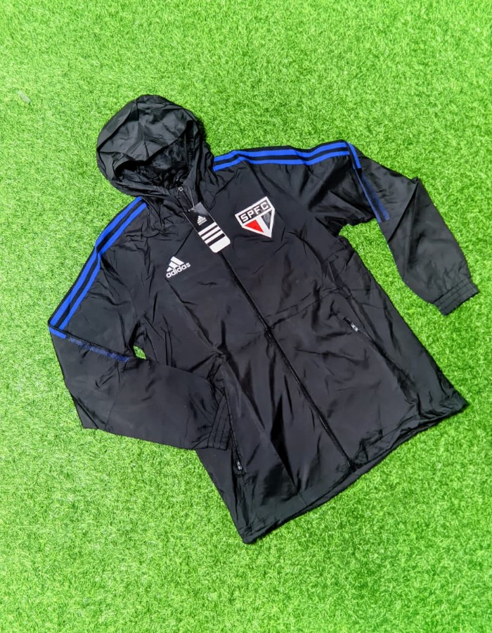 Corta vento com capuz São Paulo