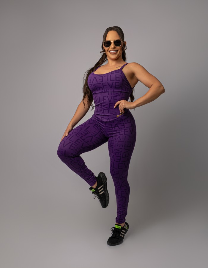 Macacão leve empina bumbum ( SOLICITE CORES0