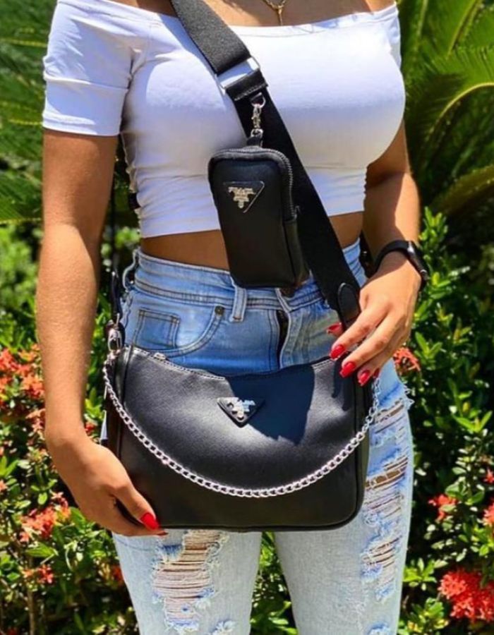 PRADA BLOGUEIRA COM PORTA MOEDA