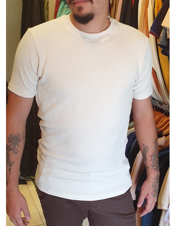 Camisa Canelada Gola Média