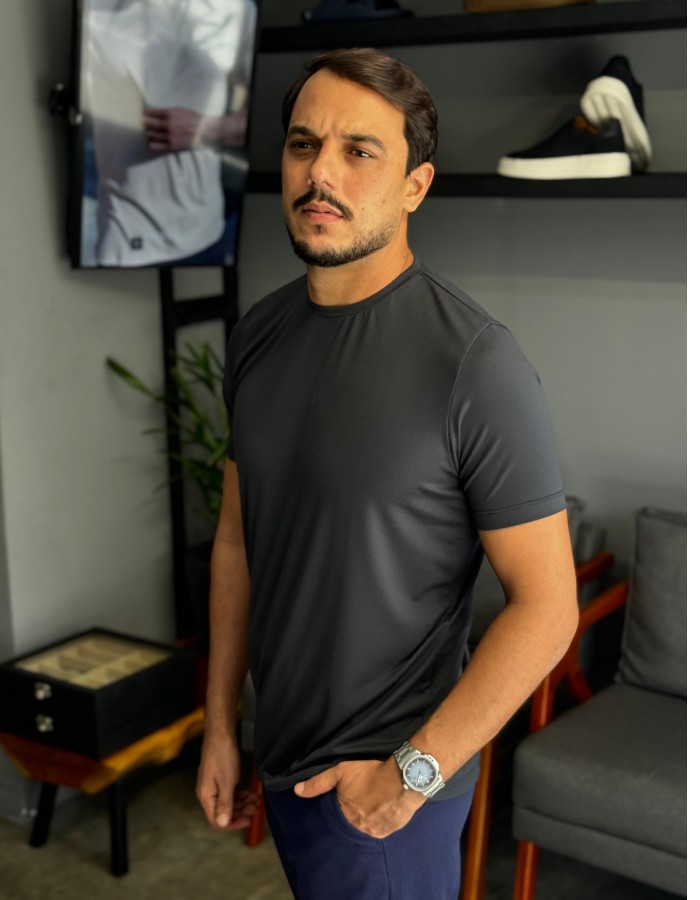 T SHIRT VELLUTATO PRETO