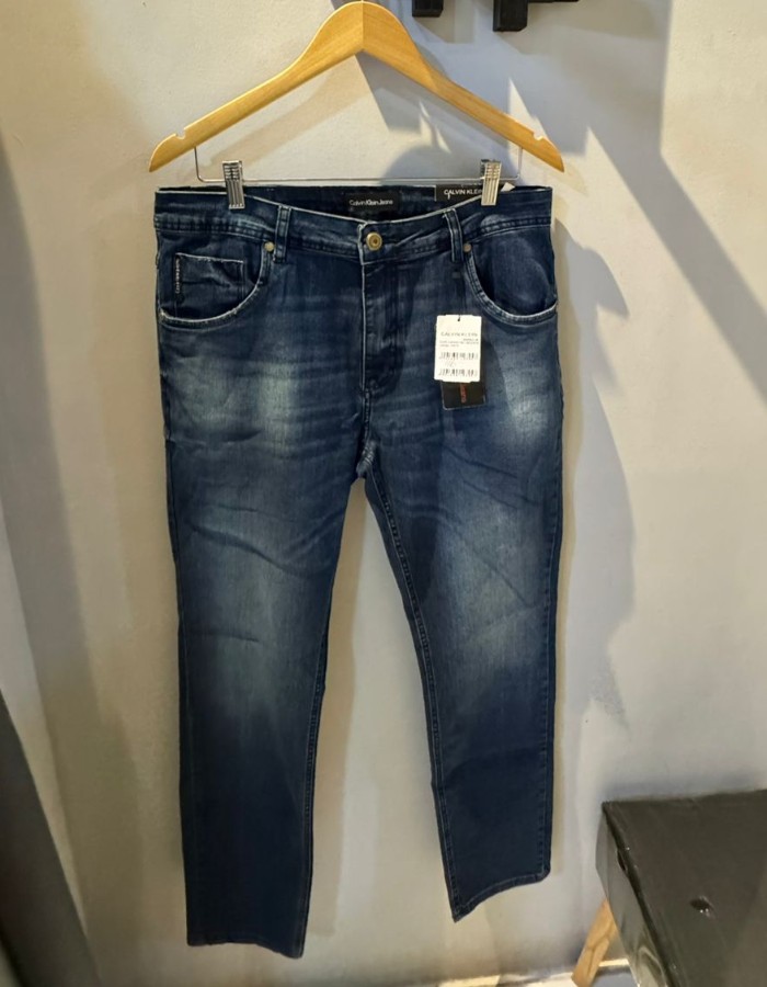 Calça Calvin Klein 