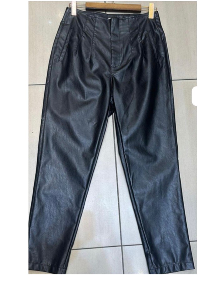CALÇA ZARA EM COURO