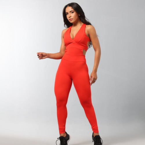 MACACÃO TECIDO LISO EMPINA BUMBUM