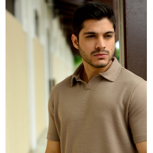 CAMISA GOLA V TEXTURIZADA 