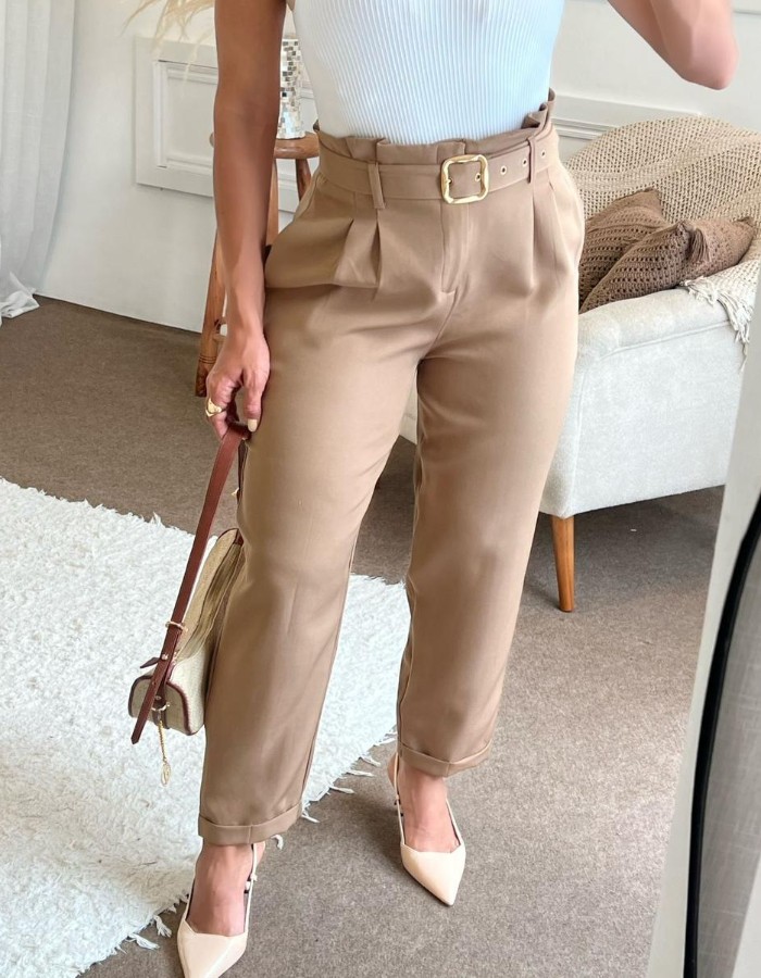 CALÇA COM CINTO DE TECIDO ELASTICO NAS COSTA ALFAIATARIA 