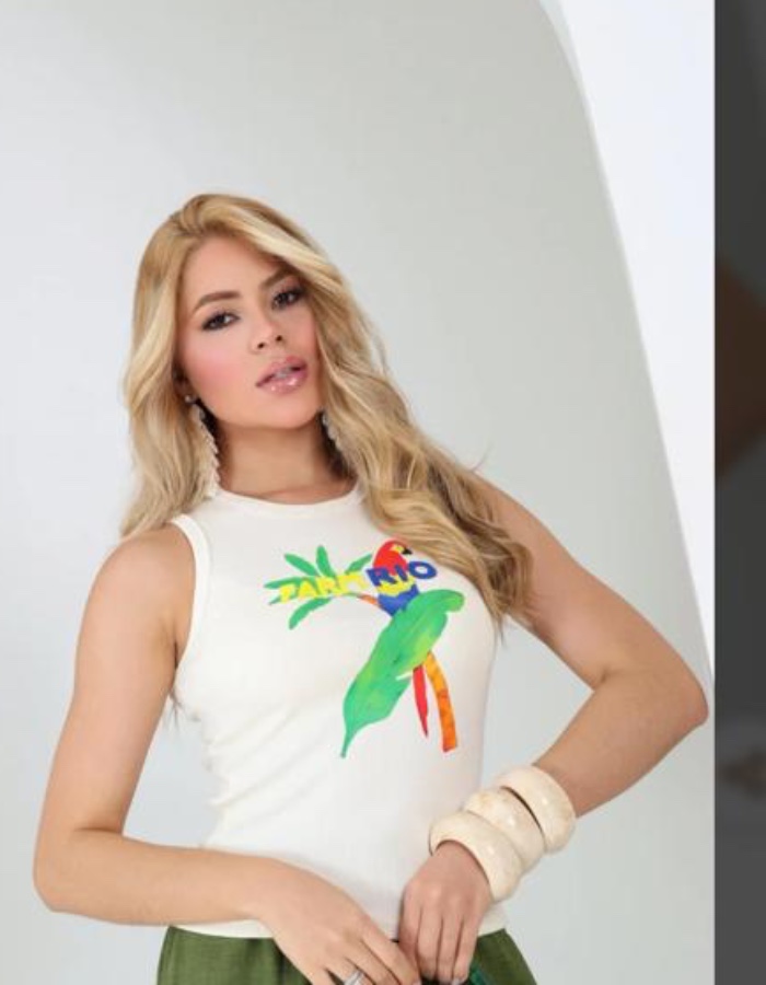 REGATA FARM - ARARA NO COQUEIRO