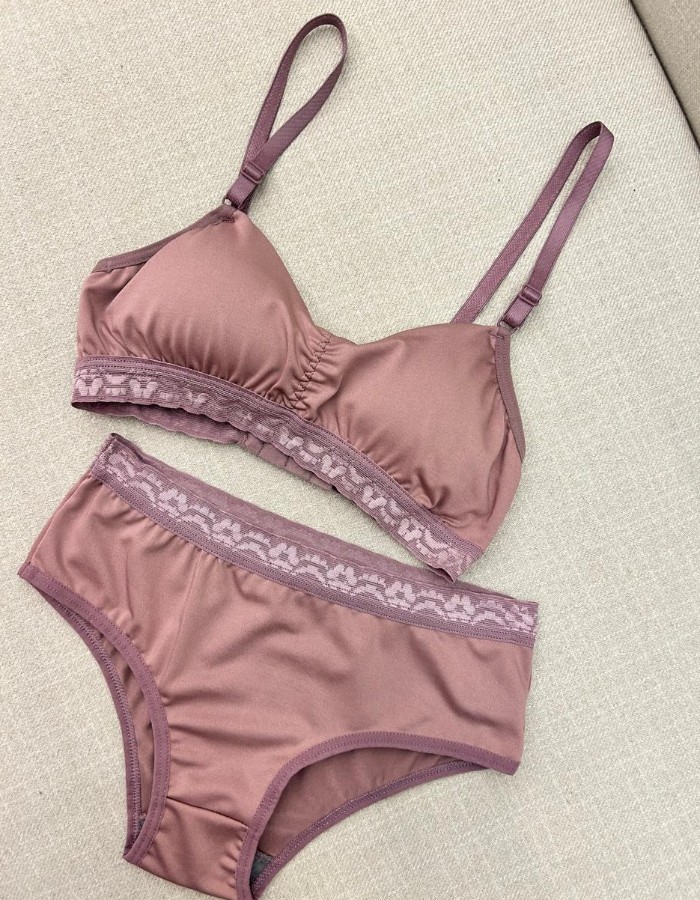 CONJUNTO MENINA MOÇA COM BOJO