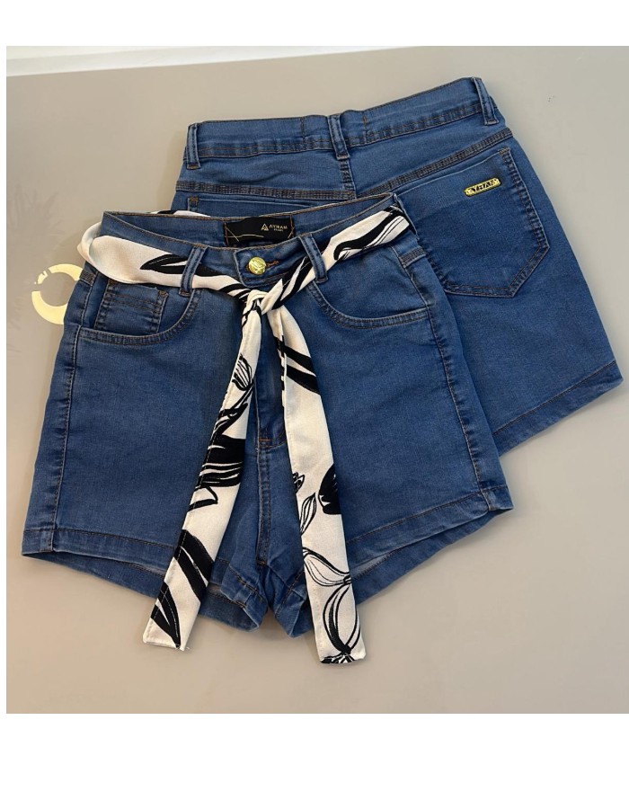 SHORT JEANS COM LYCRA E CINTO
