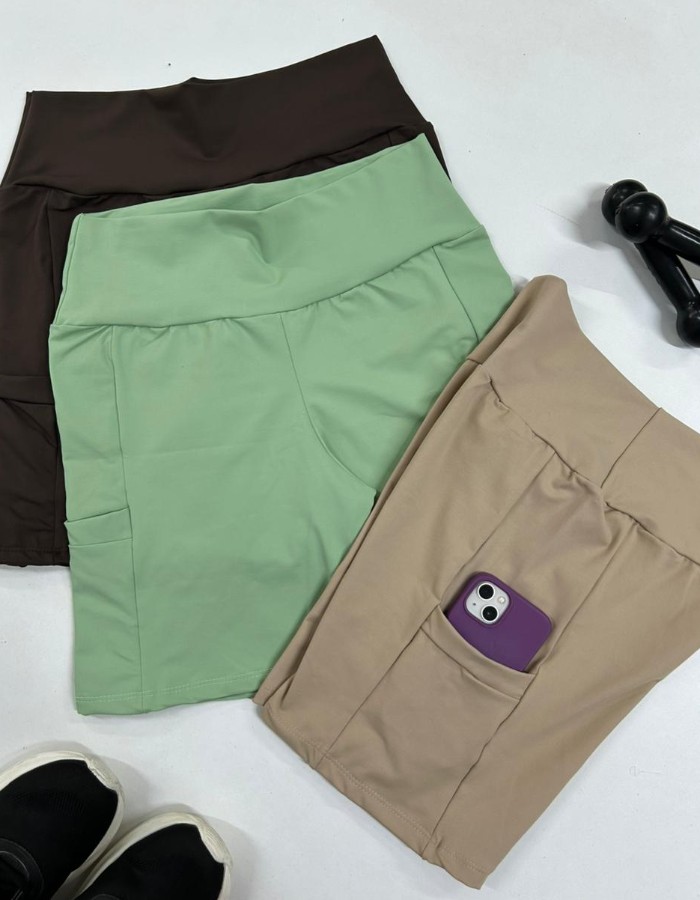 SHORT BOLSO PLUS EM POLIAMIDA 